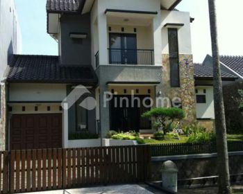 Dijual Rumah Cantik Lingkungan Asri D Bogor di Jl Bogor Nirwana